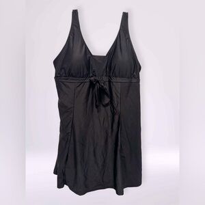 NWT Women’s Plus Size One Piece Swimsuit With Built In Shorts Black Size 26W-28W